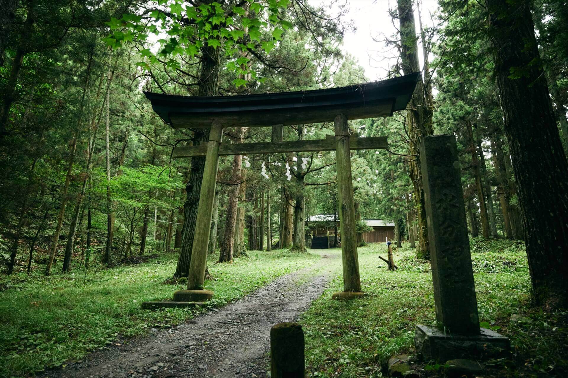 神社外観